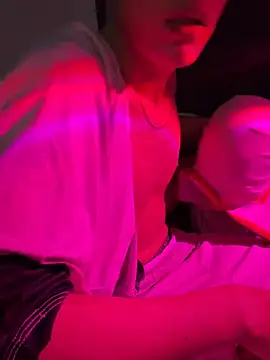 boyhigh1997 Show Webcam