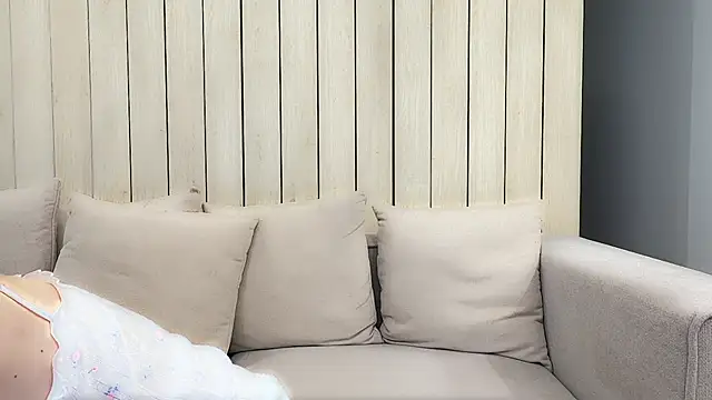 ShySchoolGirlのライブXXXチャット