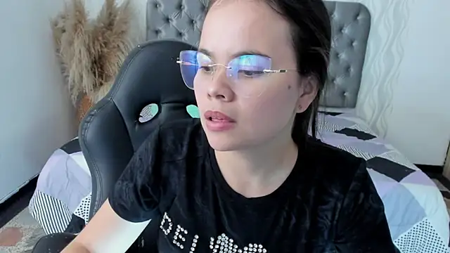 Kath_latorre élő XXX-chatje