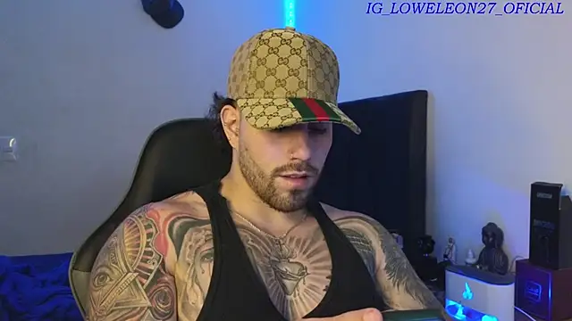 Ades_Lowe Live XXX Chat