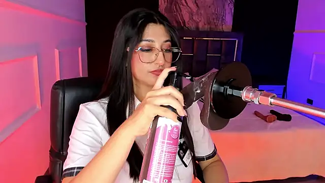 Gabrielakassi élő XXX-chatje