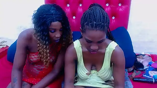 XSCARLETQUEENXX's Live XXX Chat