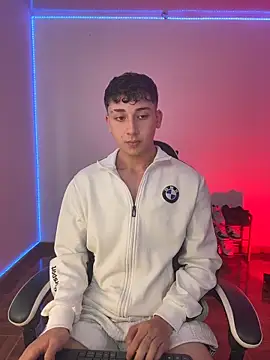 oliver_kyy Chat XXX live