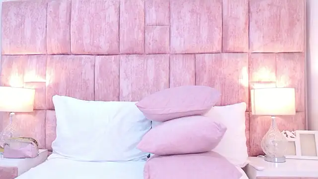 ScarlettFoox élő XXX-chatje