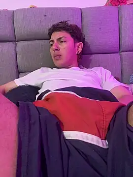 NaytonFreeman 即時 XXX 聊天