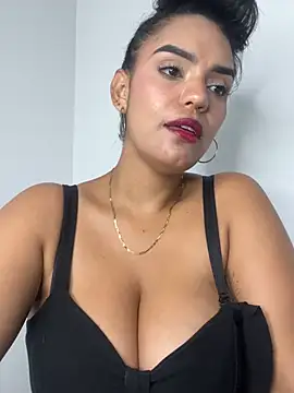 Sara-77 webkamerás műsora