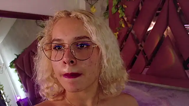 Haelycute 现场XXX聊天