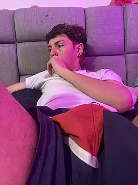 NaytonFreeman 现场XXX聊天