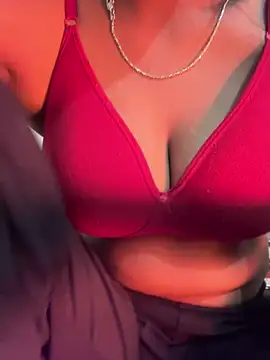 Dilnaazz élő XXX-chatje