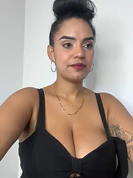 Sara-77 Chat XXX live