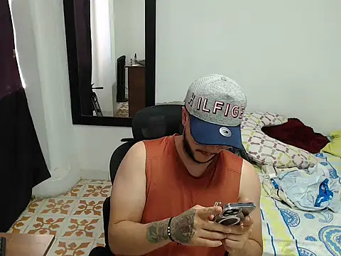 cloudsxxx's Live XXX Chat