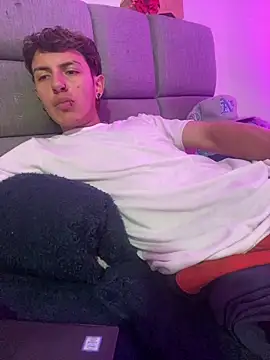 NaytonFreeman's Live XXX Chat