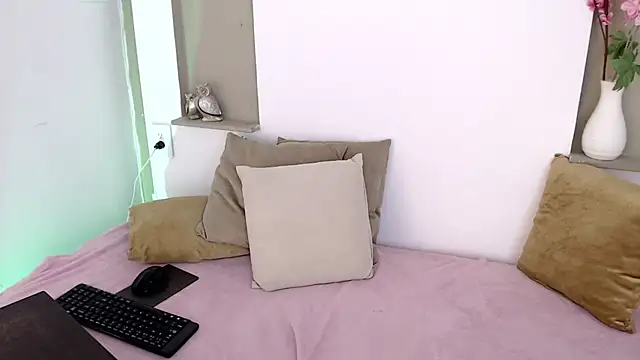 Chat +18 de Neysha_1 ao vivo