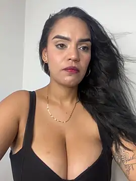 دردشة Sara-77 الجنسية المباشرة