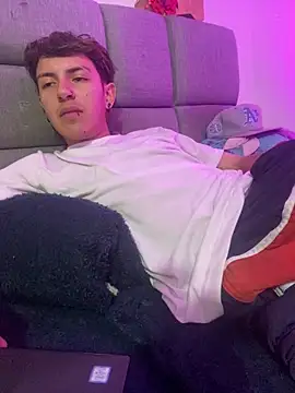 NaytonFreeman 即時 XXX 聊天