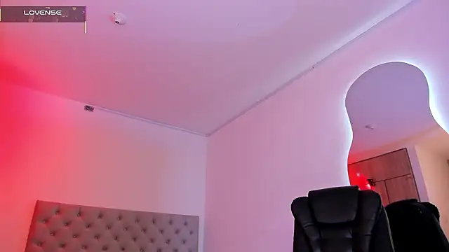 Silvanna-Moree Live XXX-chat