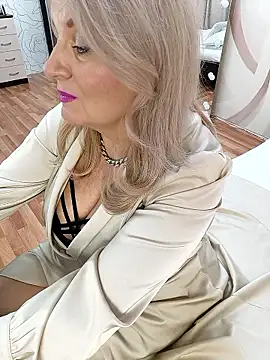 AvrilMillers live XXX chat