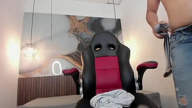 HugoBlaze live XXX chat