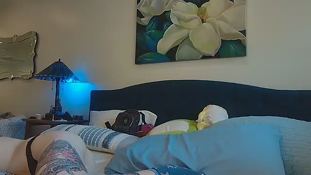 lavender_spits live XXX chat