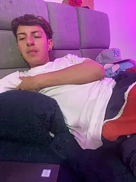 NaytonFreeman Chat XXX in diretta