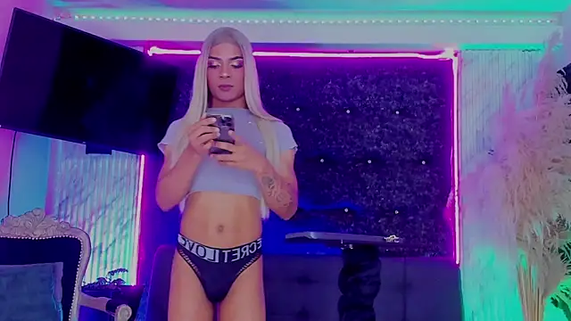 Sembang XXX Secara Langsung Queens_Wonders_Blonders