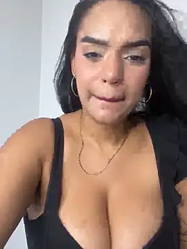 Sara-77 – Naživo XXX chat