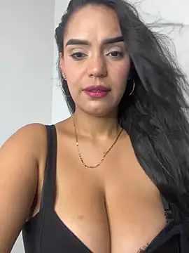 Sara-77: απευθείας συνομιλία ΧΧΧ