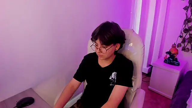 Nathaly_ds Adlı Modelin Canlı XXX Sohbeti