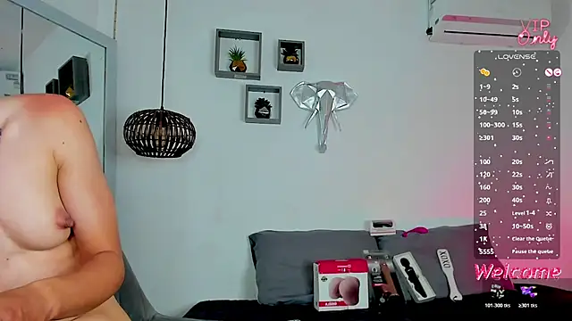 AmberAdams_ – Live XXX-chat