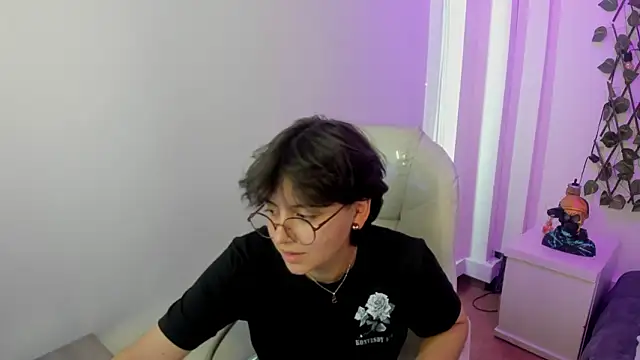 Nathaly_ds Adlı Modelin Canlı XXX Sohbeti