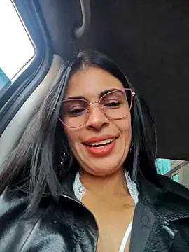 Онлайн чат XXX Astrid--