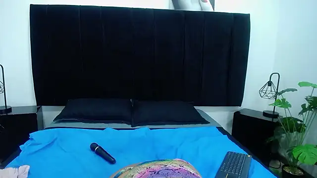 CamiilaReyes – Naživo XXX chat