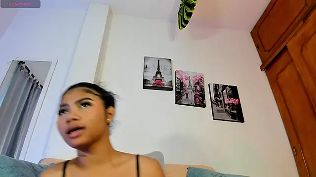 PauleteW10 Live XXX-chat