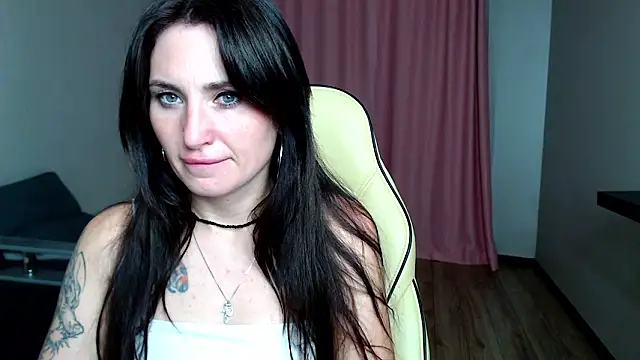 elliswick লাইভ XXX চ্যাট