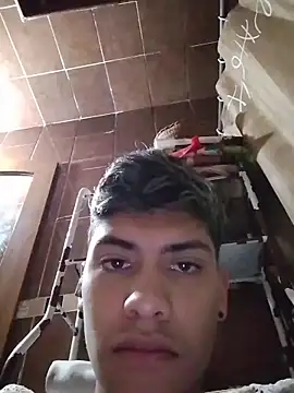 aispuro8505's Webcam Show