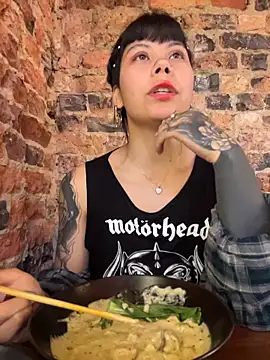 Chat XXX ao vivo de EemaHaruki