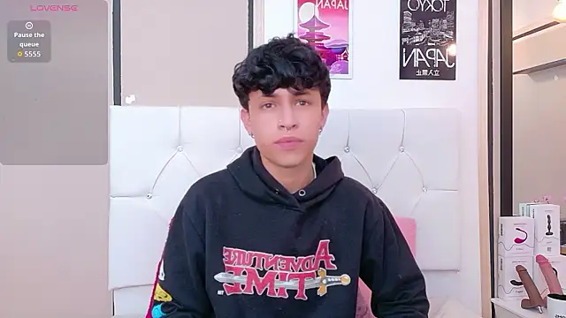 Chat XXX en directo de Axel__Evans