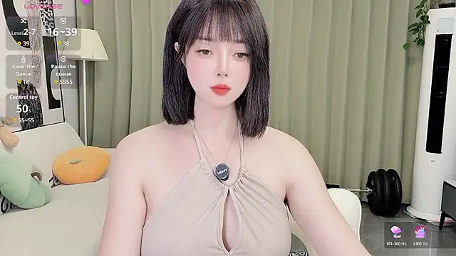 uikyy1 Live XXX-chat