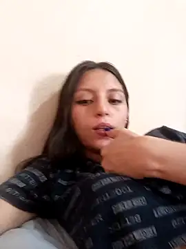 Lahila_'s Live XXX Chat