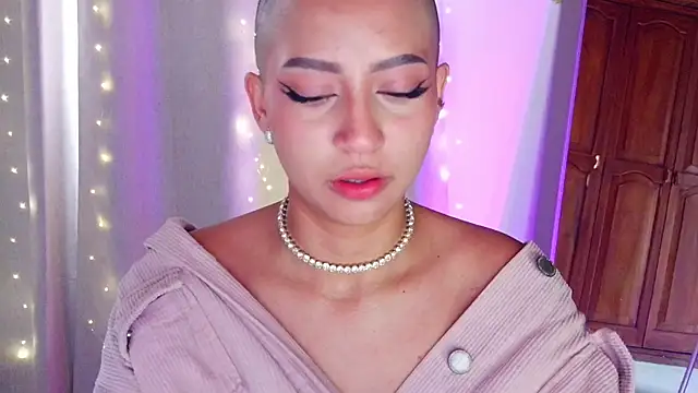 emma_web_'s Live XXX Chat