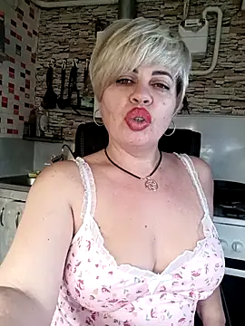 MilkySky's Live XXX Chat