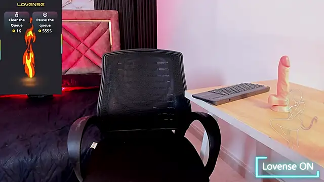 Almaablack's Live XXX Chat