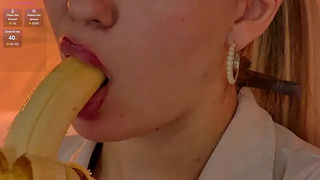 KatieBell Chat XXX live