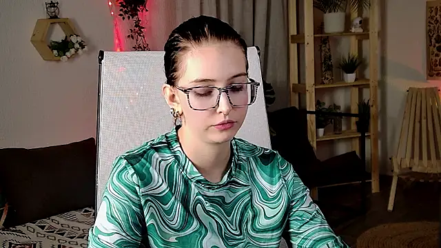 ElenaSomerhalder élő XXX-chatje