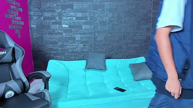 hansel_yesid28's Live XXX Chat