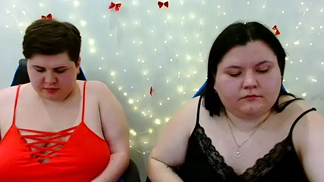BeckyAndHellen Chat XXX in diretta