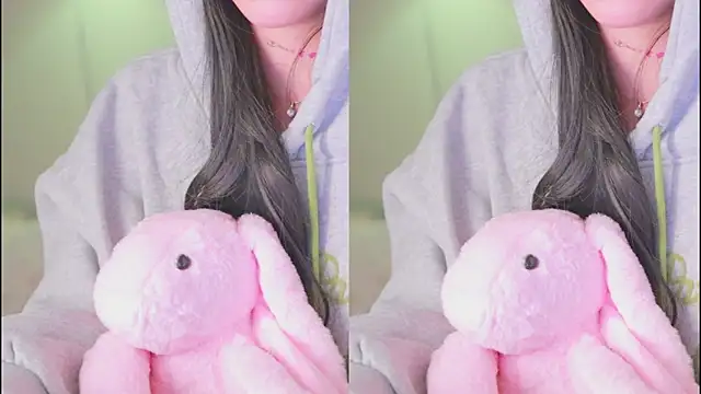 SpiderIily élő XXX-chatje