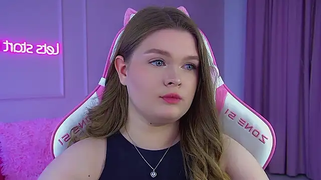 CrystalLyons live XXX chat