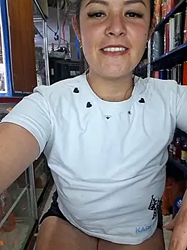 Živý XXX chat Niidia