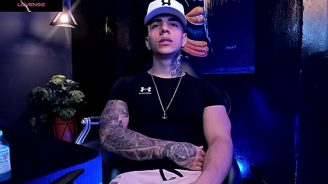 عرض كام SalvatoreDmore